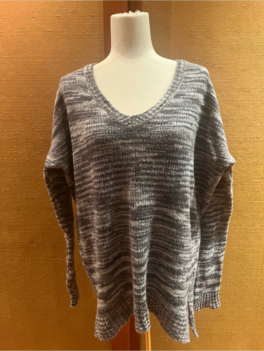 Vince Marled V-Neck Sweater Grey Relaxed Knit